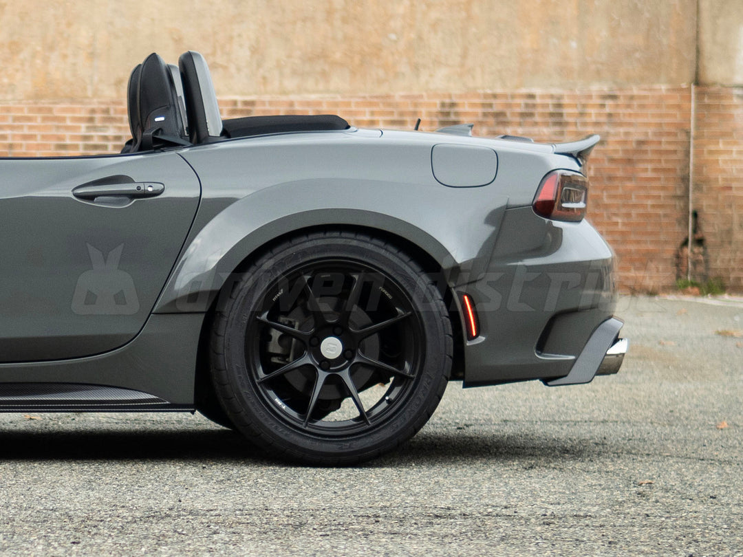 Three Hundred Fiat / Abarth 124 Spider Carbon Fiber Duckbill